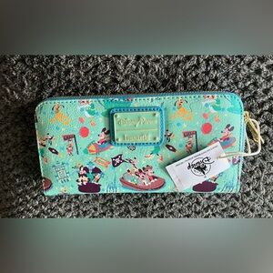 Disney wallet